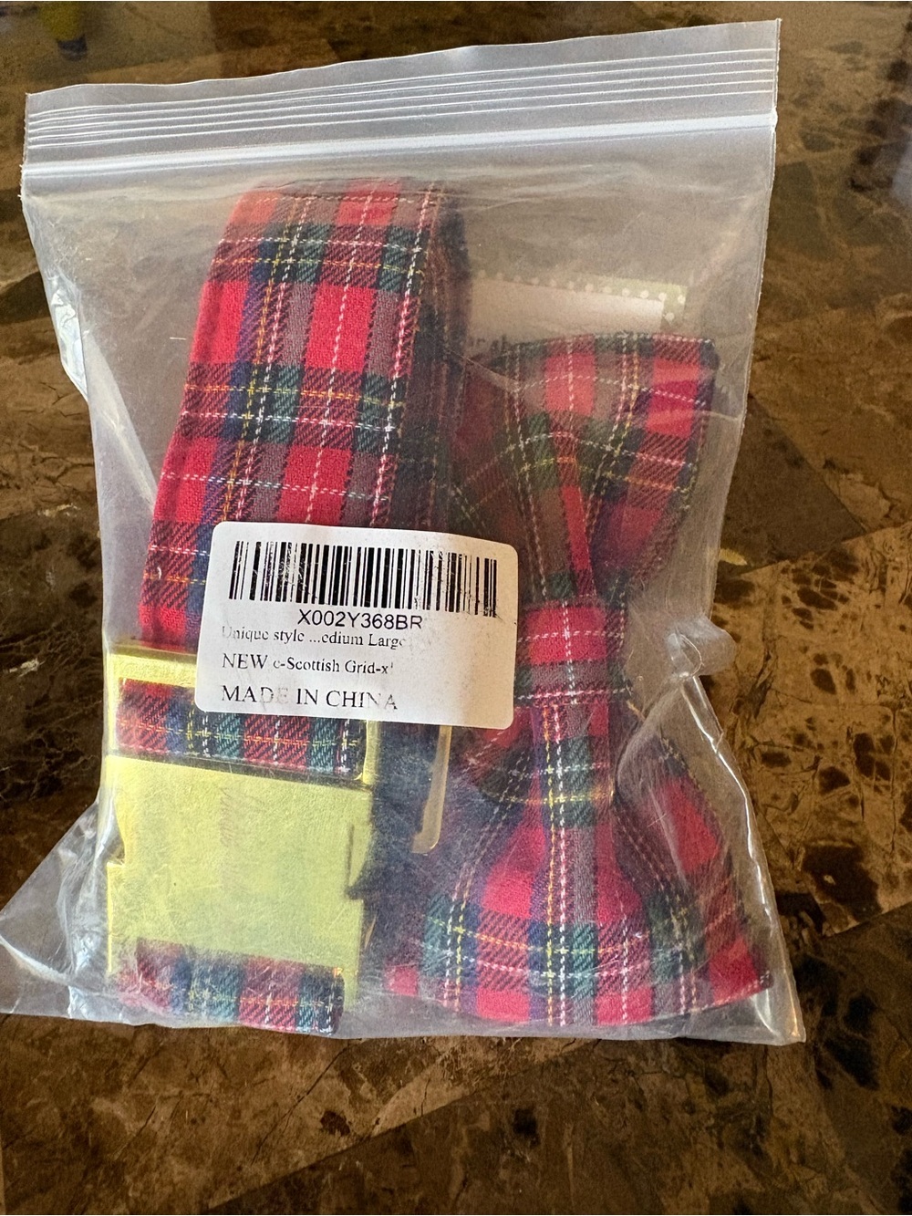 Christmas NWT Dog Collar with Bow Tie Plaid for X-Large Dog with gold hardware. - Picture 6 of 8